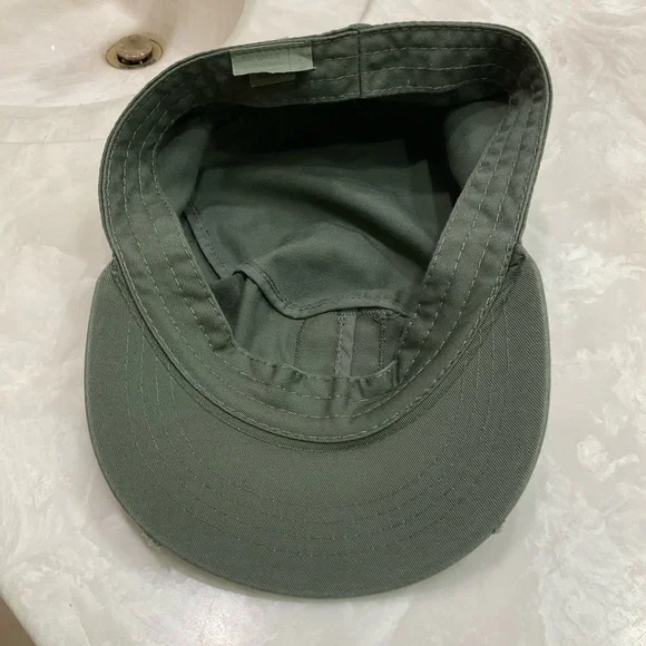 Vintage BDU Fatigue Combat Hat, Olive Drab w/ Red Star, Distressed, Size Large - Picture 8 of 9